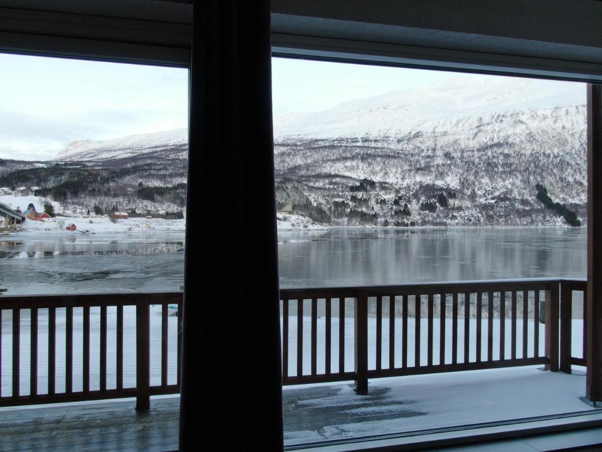 Arctic Inn Gratangen ภายนอก รูปภาพ